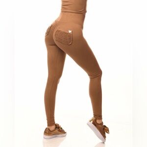 ❌SOLD on Mercari WORN ONCE Cute Booty Lounge Pocket Scrunch Leggings in Latte, M